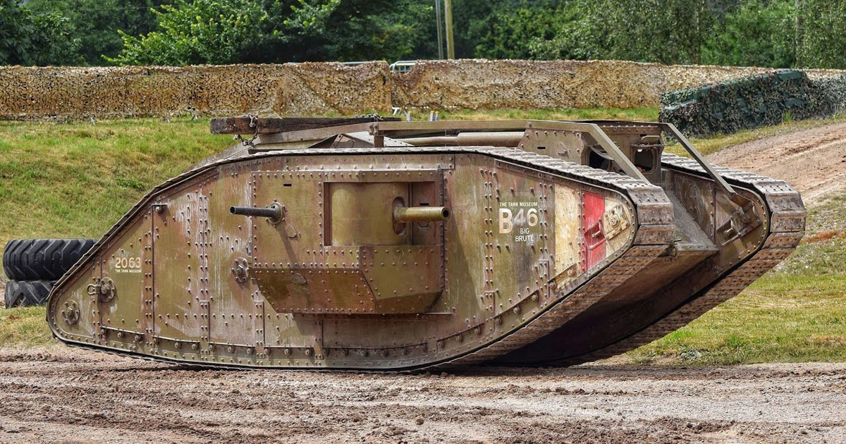 6 км/ч и 28 тонн ужаса: как выглядел самый первый танк в истории, от которого немцы бежали в панике